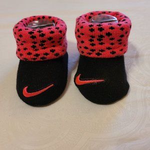 Nike Girl Booties Set of 4